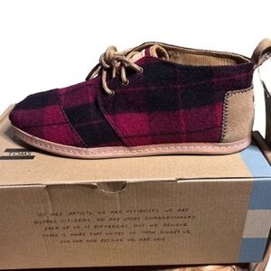 Toms Red Plaid Felt Boots